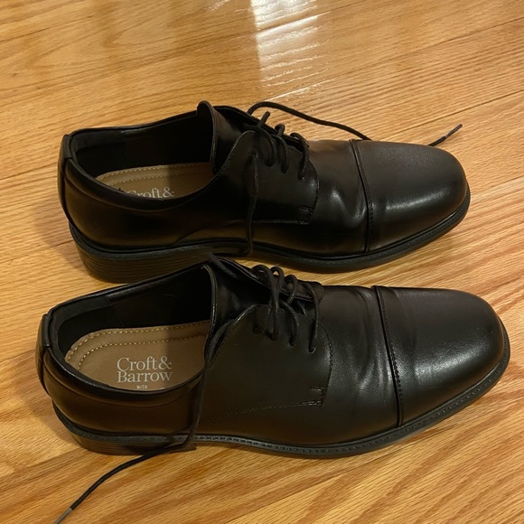 Like New Dress Shoes - Picture 2 of 7